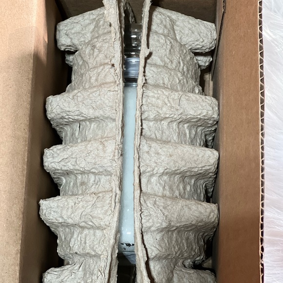 Brand new in a box Yankee candle LARGE jar clean cotton - Picture 4 of 8